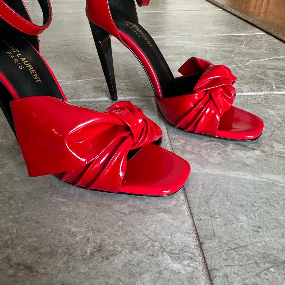 Saint Laurent Red Patent Leather Bow Ankle Strap Heels - Made in Italy - Size 37 - Picture 13 of 14
